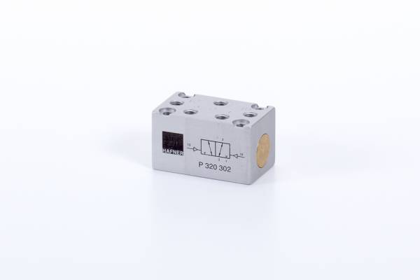 Distribuitor 3/2 bistabil - actionare pneumatica, porturi in partea superioara, M5, 180 l/min