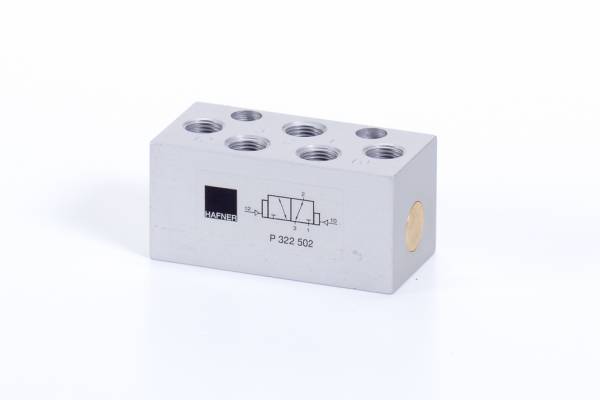 Distribuitor 3/2 bistabil - actionare pneumatica, domina portul 12, porturi in partea superioara, G 1/8, 650 l/min