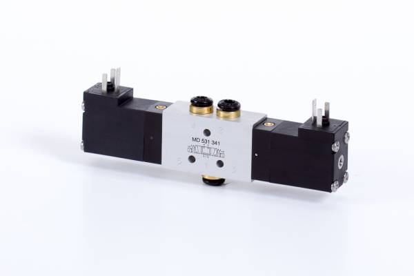 Distribuitor 5/3 electric, centru inchis, tip MD