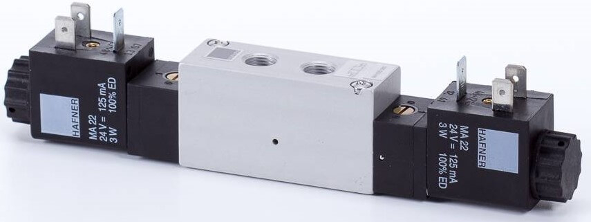 Distribuitor 5/3 electric, montaj pe placa, centru presurizat, porturi distribuitor, tip MH