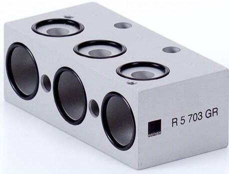 Sistem modular de placi pentru distribuitoare 5/2 si 5/3, tip R-5-703 G